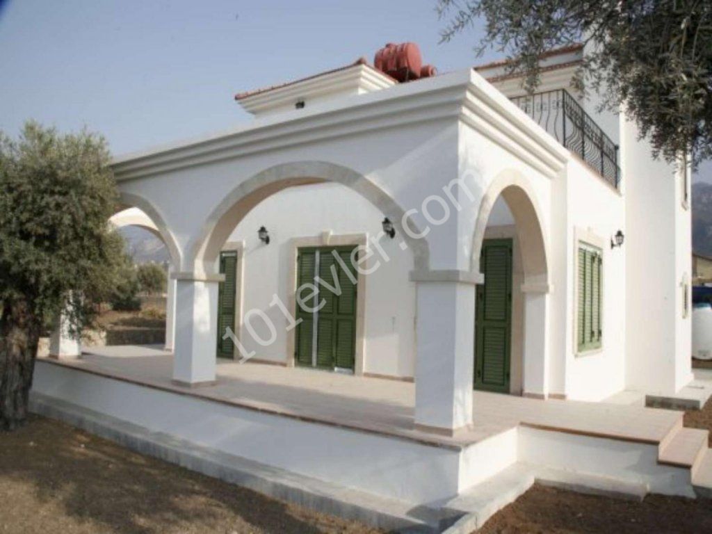 KYRENIA OZANKOY 3+1 SATILIK VILLA