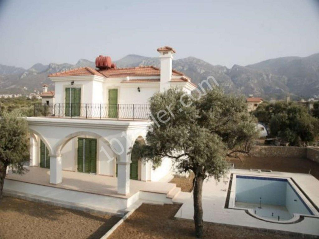 KYRENIA OZANKOY 3+1 SATILIK VILLA