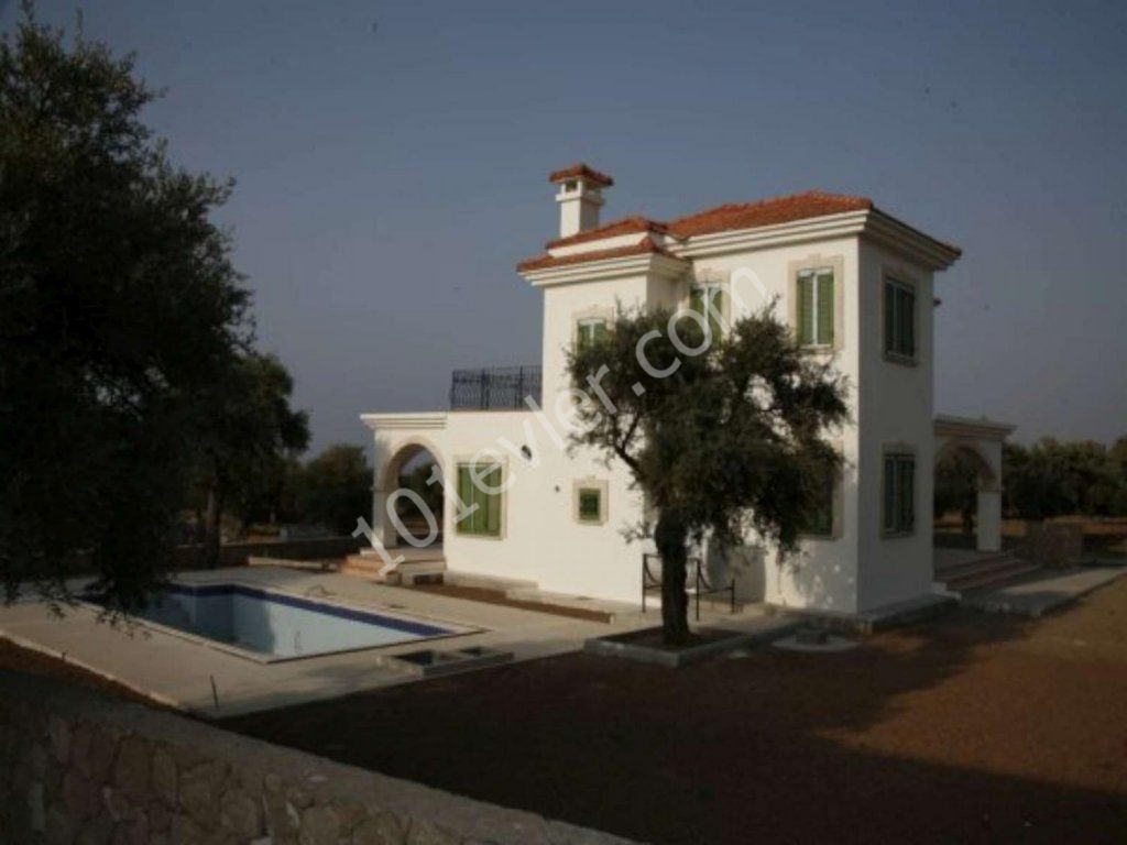 KYRENIA OZANKOY 3+1 SATILIK VILLA