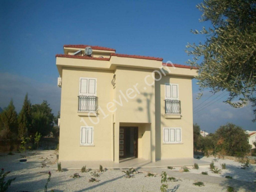 KYRENIA OZANKOY 3+1 SATILIK VILLA