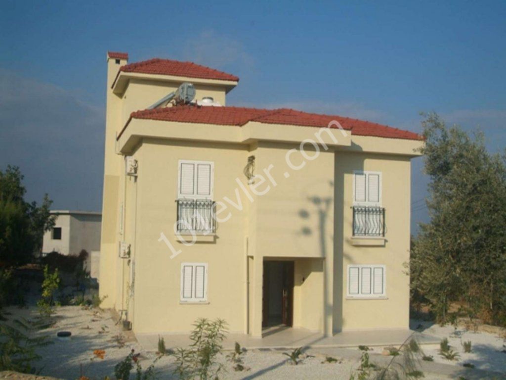 KYRENIA OZANKOY 3+1 SATILIK VILLA