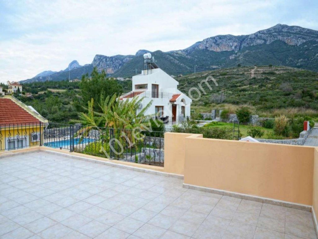 Girne Bellapais satilik 3 + 1 villa