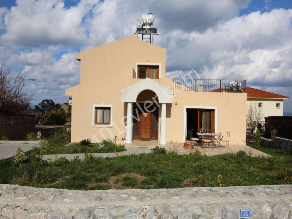 Girne Bellapais satilik 3 + 1 villa