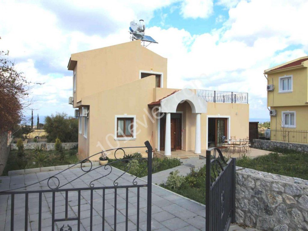 Girne Bellapais satilik 3 + 1 villa