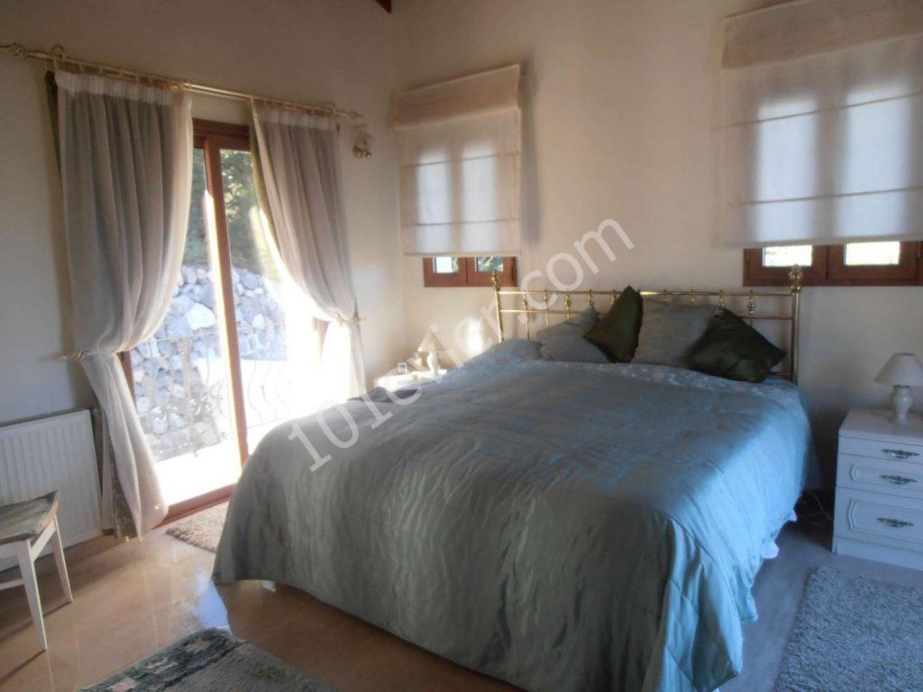 KYRENIA MALATYA 3+1 SATILIK VILLA