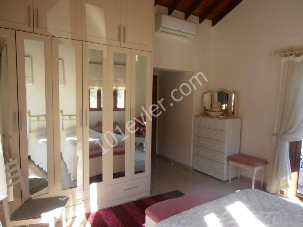 KYRENIA MALATYA 3+1 SATILIK VILLA