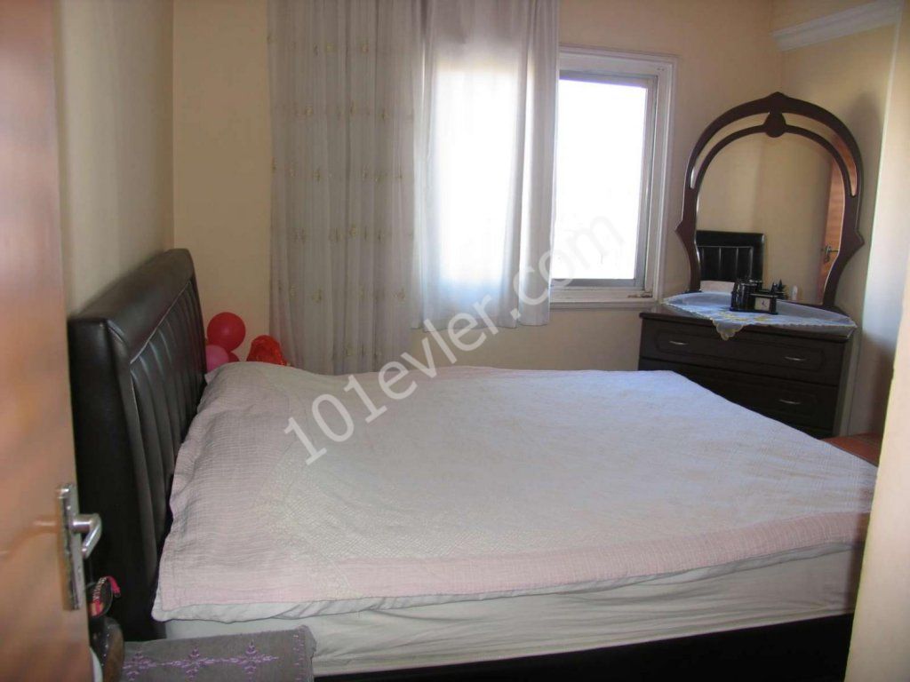 NICOSIA LEFKOSA 3+1 SATILIK APARTMAN