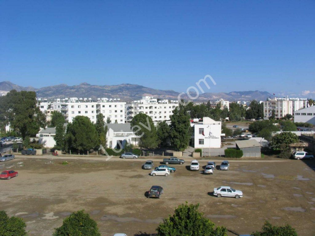 NICOSIA LEFKOSA 3+1 SATILIK APARTMAN