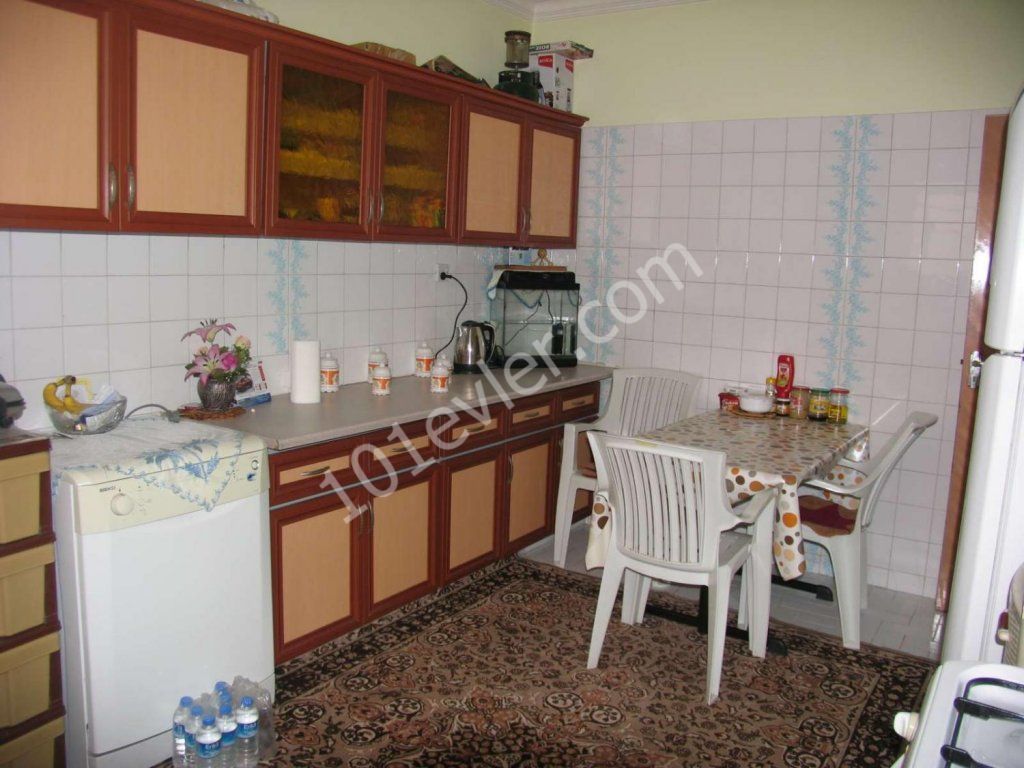 NICOSIA LEFKOSA 3+1 SATILIK APARTMAN