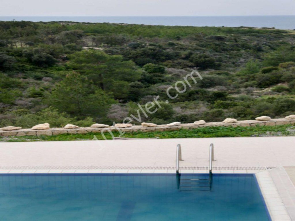 CHOICE OF 3 / 5 BEDROOM VILLA WITH POOL FROM £250,000