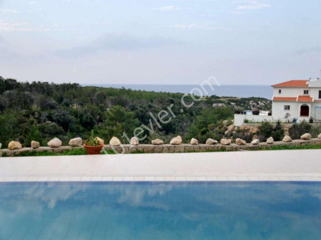 CHOICE OF 3 / 5 BEDROOM VILLA WITH POOL FROM £250,000