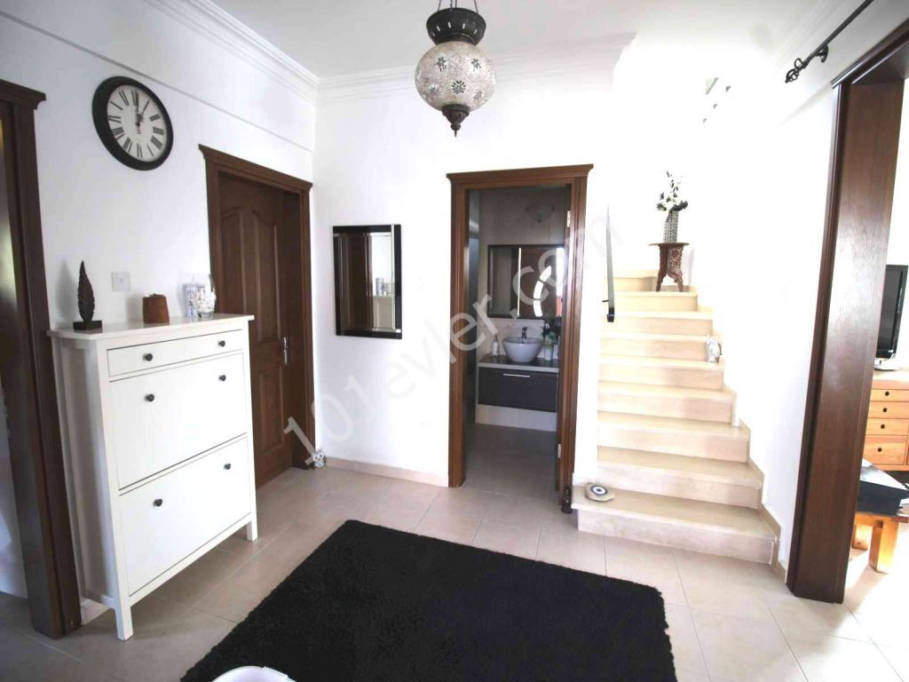 SATILIK 3+1 HAVUZLU VILLA 