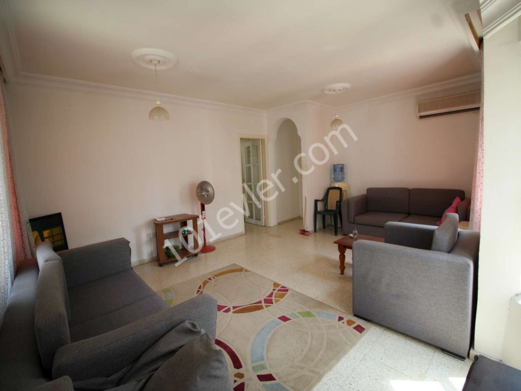 GIRNE MERKEZ 140M2  PENTHOUSE APARTMAN  + 140 M2 OZEL TERRACE 