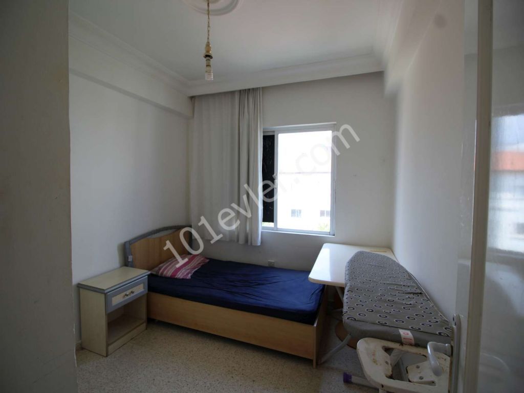 GIRNE MERKEZ 140M2  PENTHOUSE APARTMAN  + 140 M2 OZEL TERRACE 