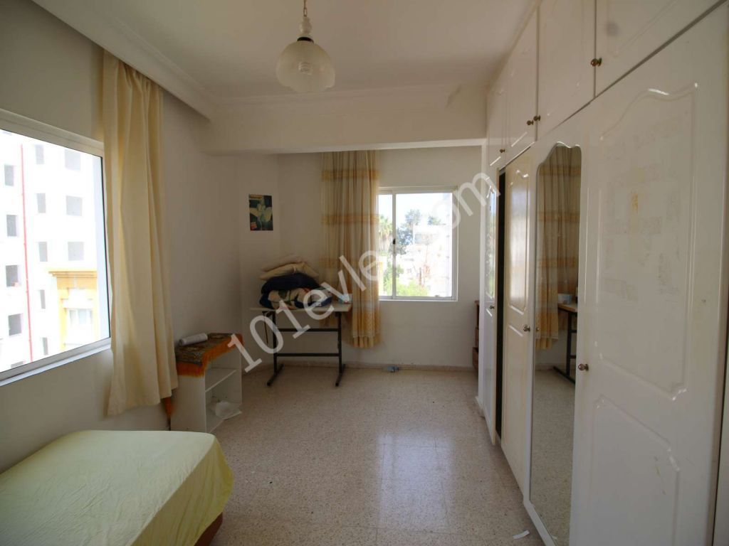 GIRNE MERKEZ 140M2  PENTHOUSE APARTMAN  + 140 M2 OZEL TERRACE 