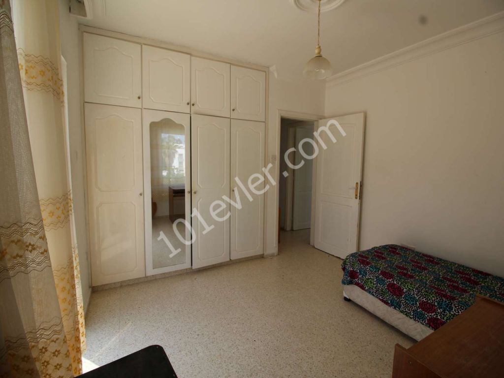 GIRNE MERKEZ 140M2  PENTHOUSE APARTMAN  + 140 M2 OZEL TERRACE 