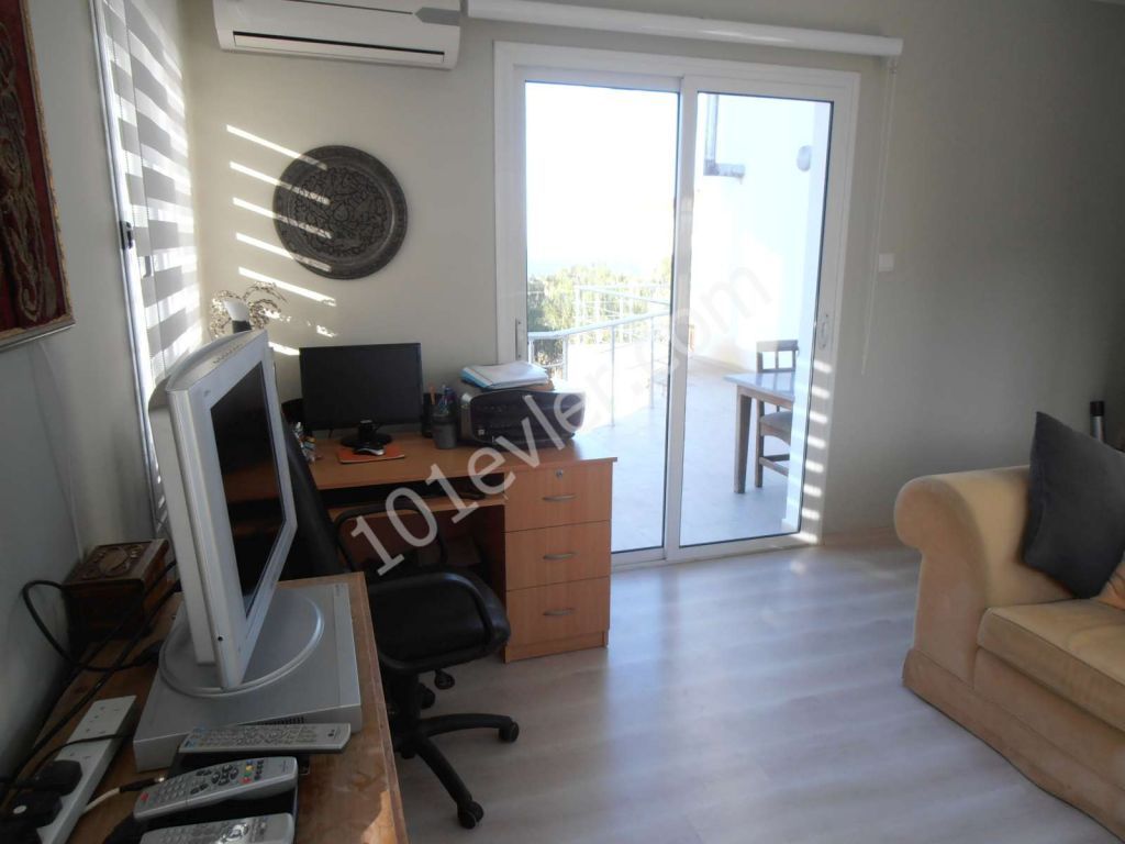 3 BEDROOM VILLA IN KARSIYAKA 