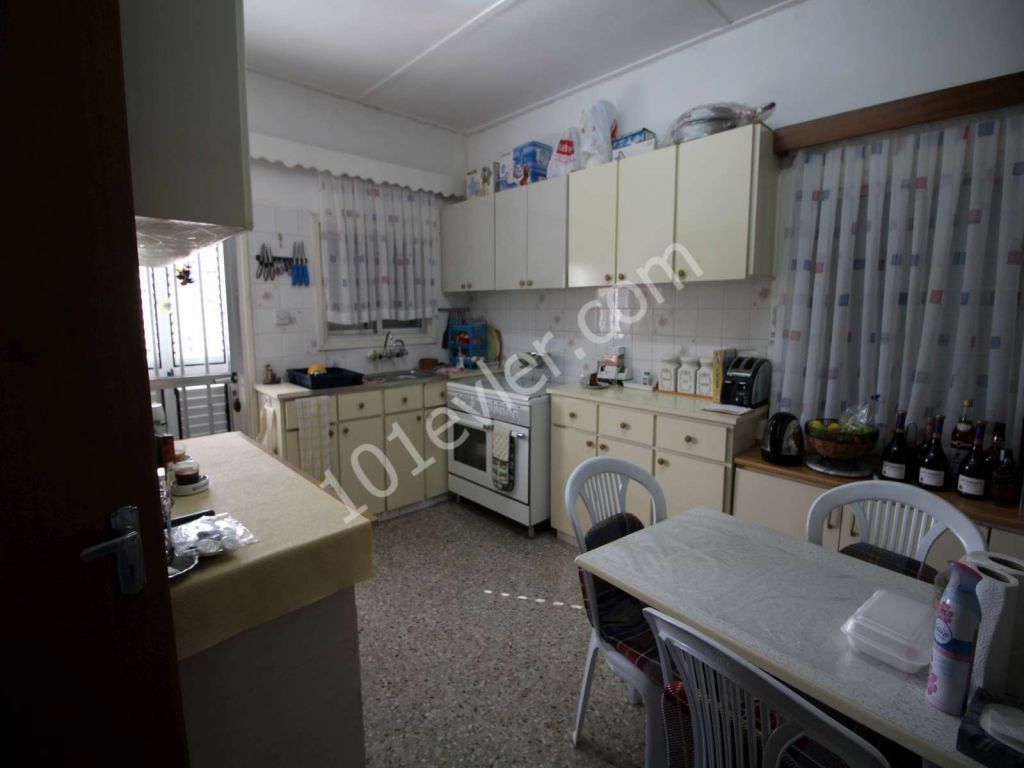 TRADITIONAL CYPRIOT 2 BEDROOM BUNGALOW