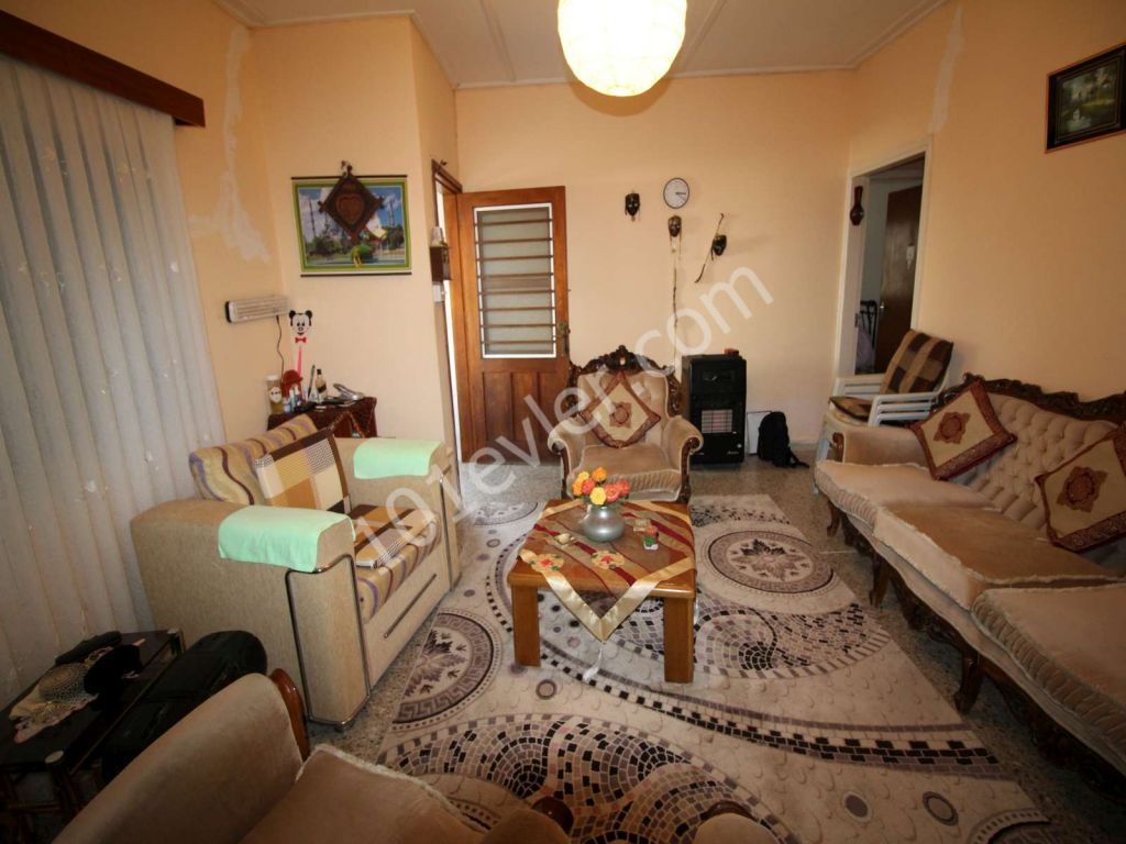 TRADITIONAL CYPRIOT 2 BEDROOM BUNGALOW