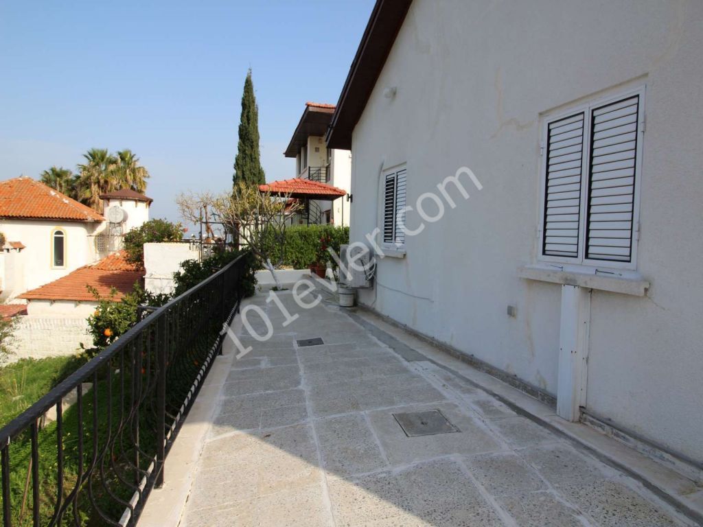 TRADITIONAL CYPRIOT 2 BEDROOM BUNGALOW