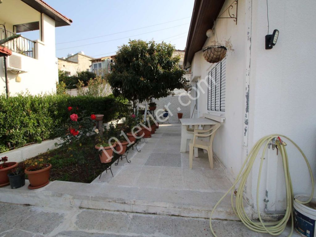 geleneksel Kıbrıs 2 yatak odalı bungalov