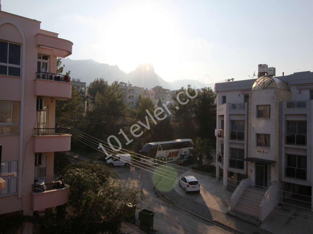 2 BEDROOM PENTHOUSE IN CENTRAL KYRENIA WITH INDIVIDUAL TITLE DEED