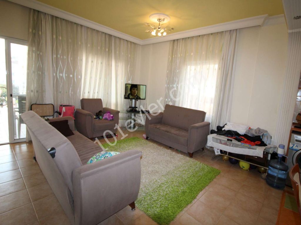 2 BEDROOM PENTHOUSE IN CENTRAL KYRENIA WITH INDIVIDUAL TITLE DEED