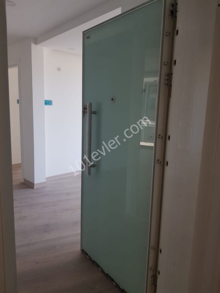 Feo Elegance ta 2+1 daire 75000  stg Eşyasız, DAĞ manzaralı 3.kat