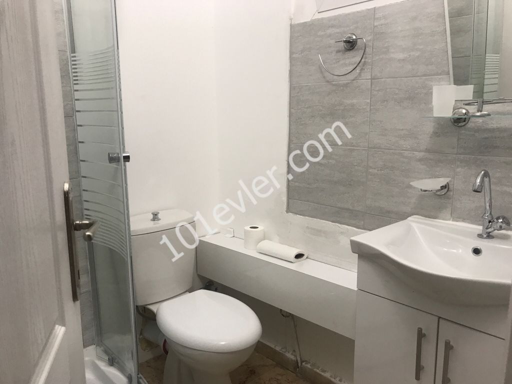 1+1 Wohnung Zu vermieten in Zypern Kyrenia.Gloria Jeau 70 Meter, Strand, casino 600 Meter. Einzeleinzahlung 4000 TL ** 