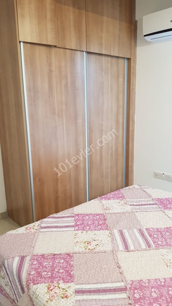 Kıbrıs Girnede kiralık 2+1 (20 Temmuz Futbol statyumu ve 3D coffe shope yani...)