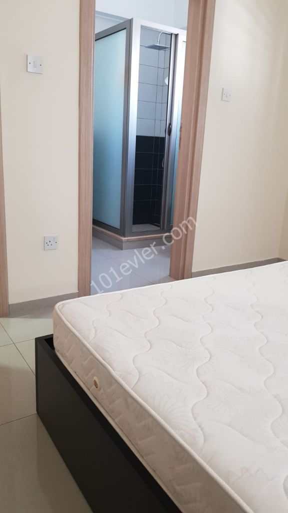 Girne Akçiçek Hastahanesi ve Eziç Penuts yanı.0.....135m2 on full eşyalı,inverter klimalı. 3+1 kiralık lüks daire( ebeveyn banyo tuvaletli) 2 deposit,1 kira 1komisyon. 1 kira 1 komisyon.