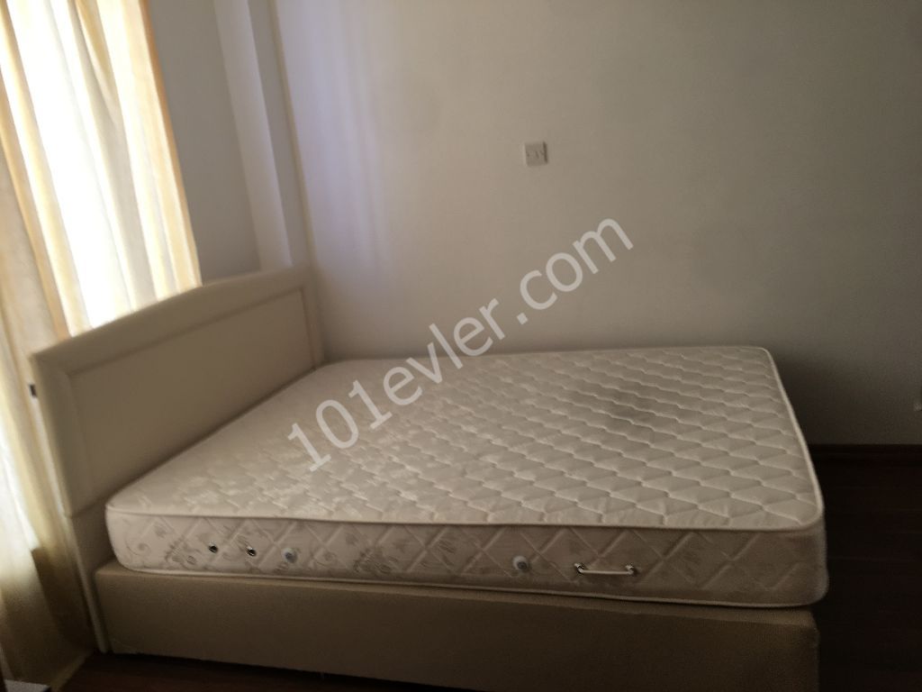 Flat To Rent in Girne Merkez, Kyrenia