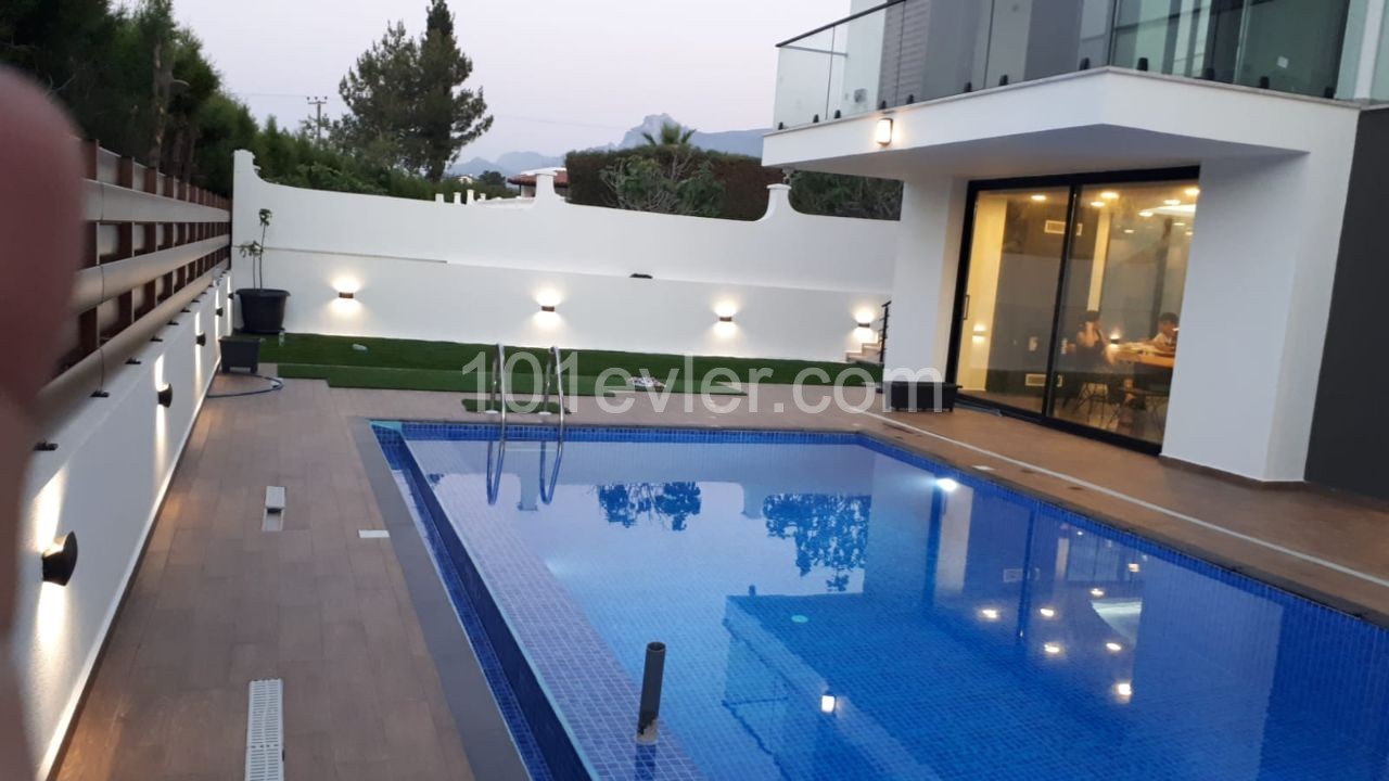 6 bedroom villa with pool 6x20meter,cinema, turkish bath,sauna ect