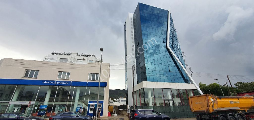 Kyrenia city center at luxery building 160 m2 ofice for rent 