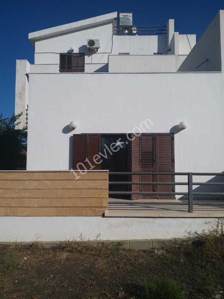 Office For Sale in Aşağı Girne, Kyrenia