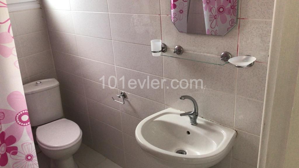 Flat To Rent in Karaoğlanoğlu, Kyrenia