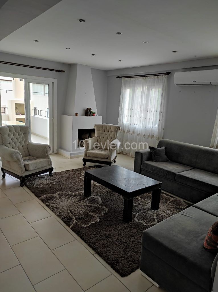 Penthouse To Rent in Girne Merkez, Kyrenia