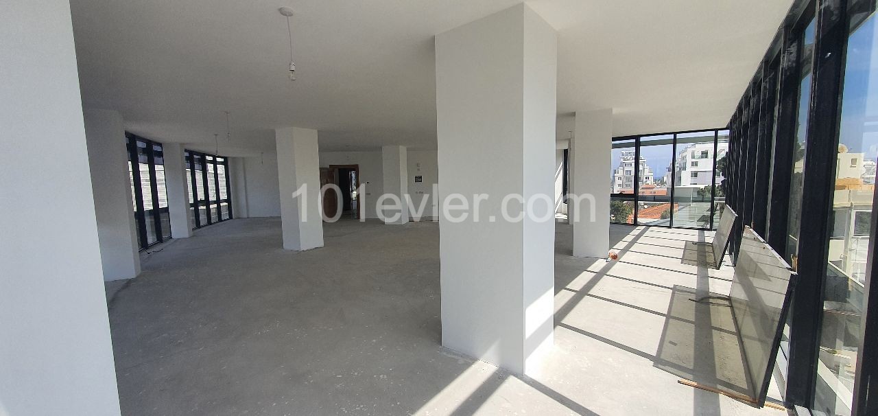 Kyrenia Zentrum 300m2 Luxus 300m2 Büro 