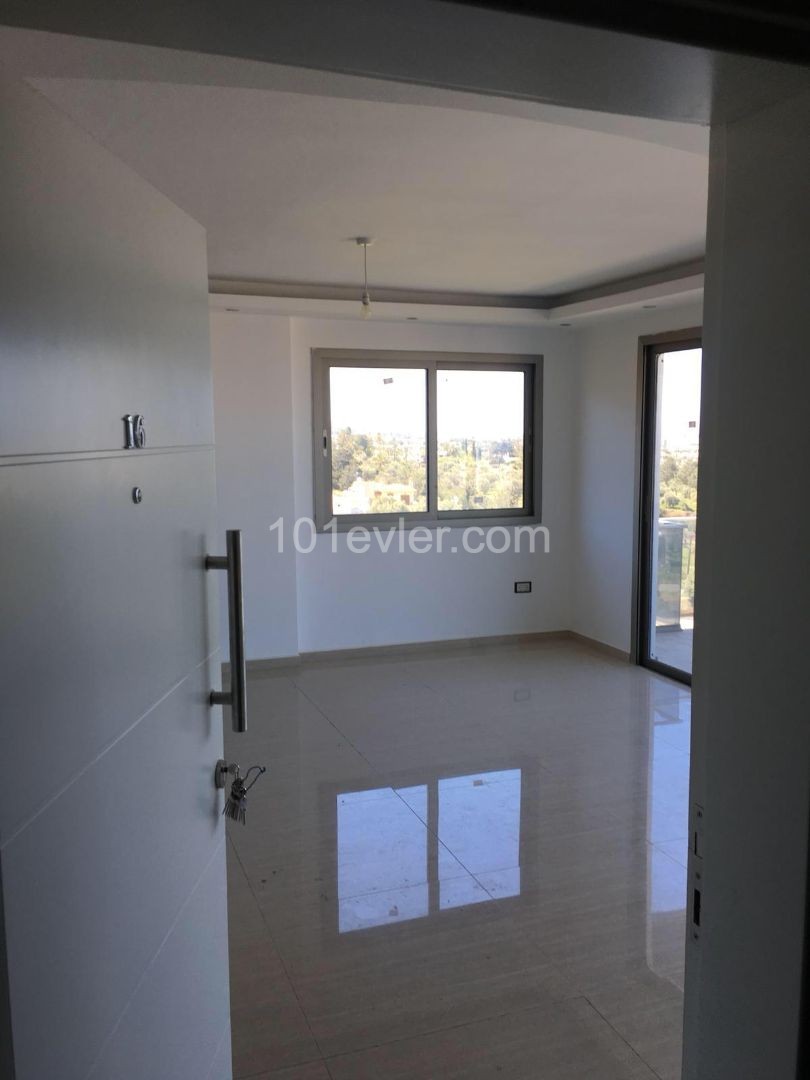 Girne Feo Akacan bölgesi dublex 190 m2 penthouse. 8 ve 9. uncu katlar.