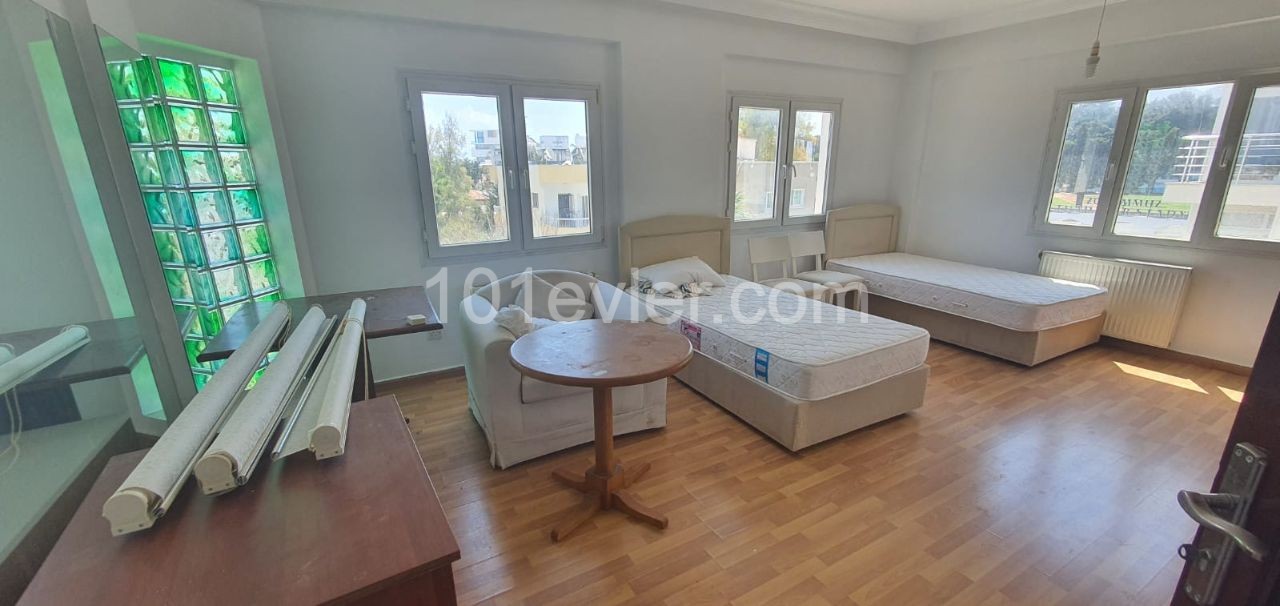 Kyrenia City center, whole bulding 15 rooms, big car park area, for rent.