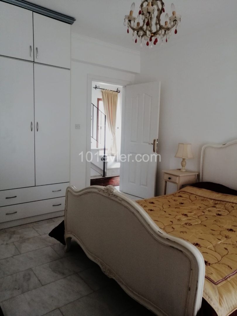 Girne Esentepe günlük kiralık villa, özel havuzlu( tek gün ve organizasyonlarda  insan sayısına göre  fiyat değişir)