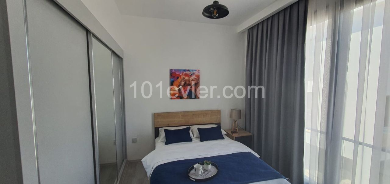 Girne Zeytinlik 3 min to drive center,91 m2 flats with a communal pool .