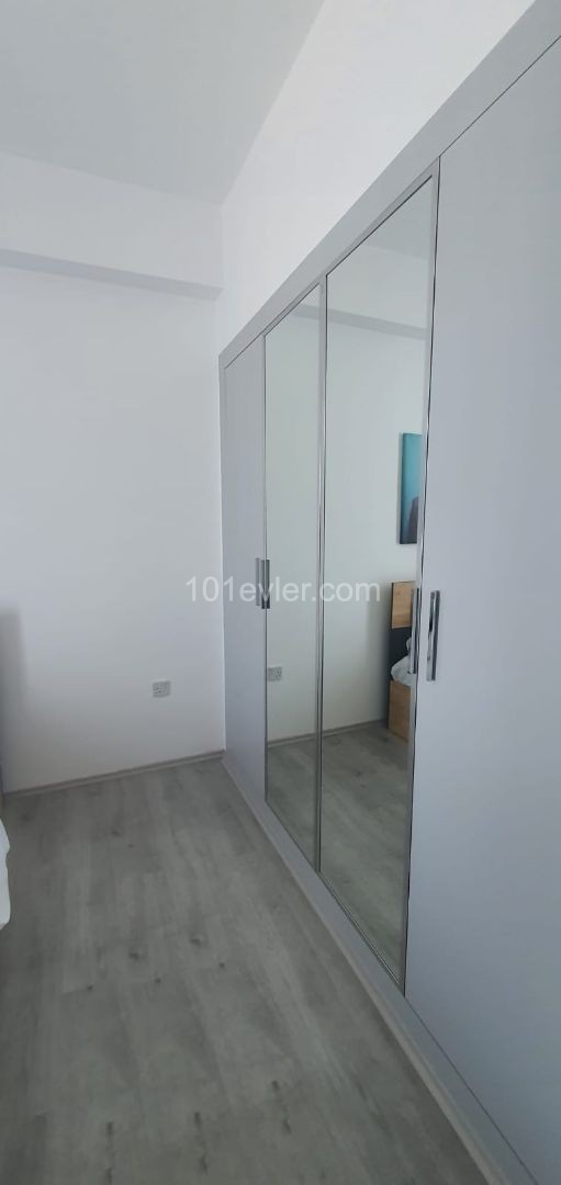 Girne Zeytinlik 3 min to drive center,91 m2 flats with a communal pool .