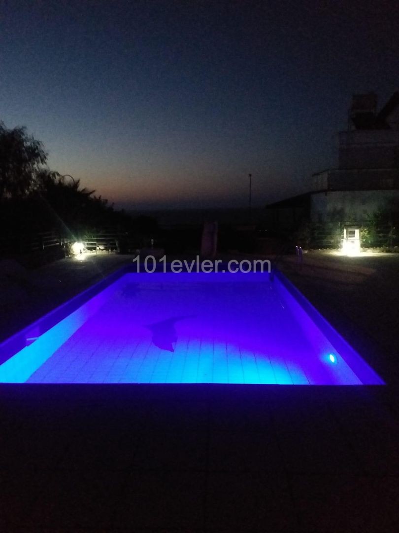 Kyrenia Esentepe district,4+1. 160 m2... The plot is 65 Decm2 4x8 With a Private Pool.. 300 meters from the sea, 500 meters from the supermarket and 750 meters from the beach.. The equivalent cob ** 