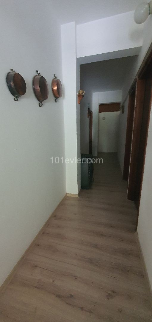 Öğrenci Evi,2  veya 3 kişilik oda, elektrik,su,internet BEDAVA Girne merkez ...deposit YOK