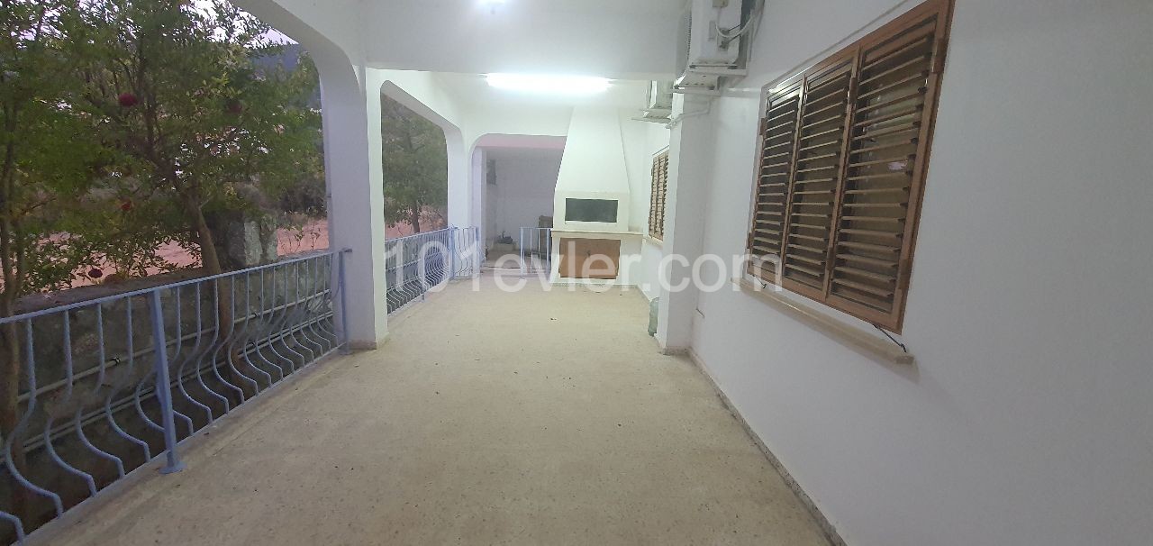 Detached house 5 minutes walking distance to Girne Bellapais  English School. 2 bedroom ground floor.