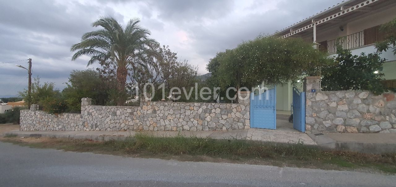 Detached house 5 minutes walking distance to Girne Bellapais  English School. 2 bedroom ground floor.