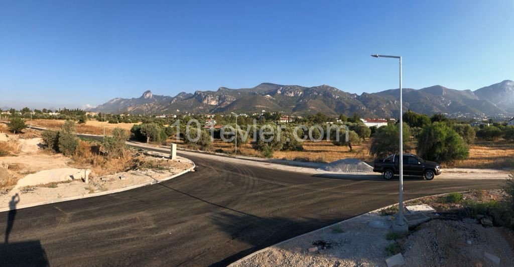 Equivalent and Turkish title deed lands in a perfect location in Ozanköy, Girne, with all infrastructure ready. piece of land ** 