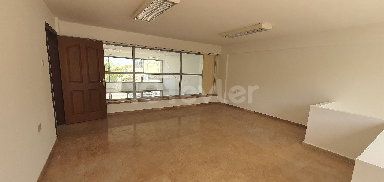 Triplex 500m2 shop suitable for office or workplace on Karaoğlanoğlu Street ** 