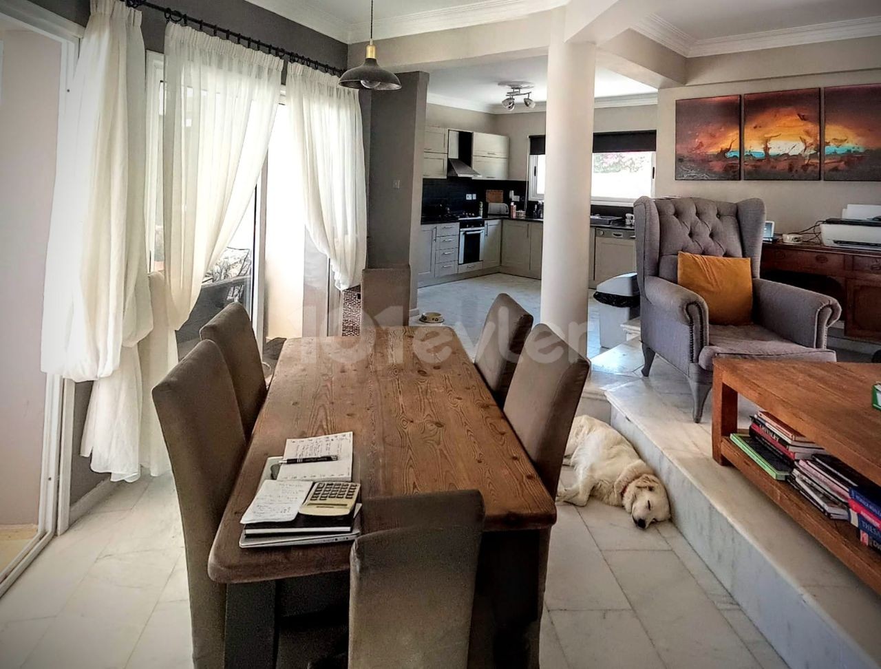 Alsancak Kyrenia, mountain side, 4 + 1 all bedrooms are in an esteemed villa with a pool of ten suites within 750 m2. ** 